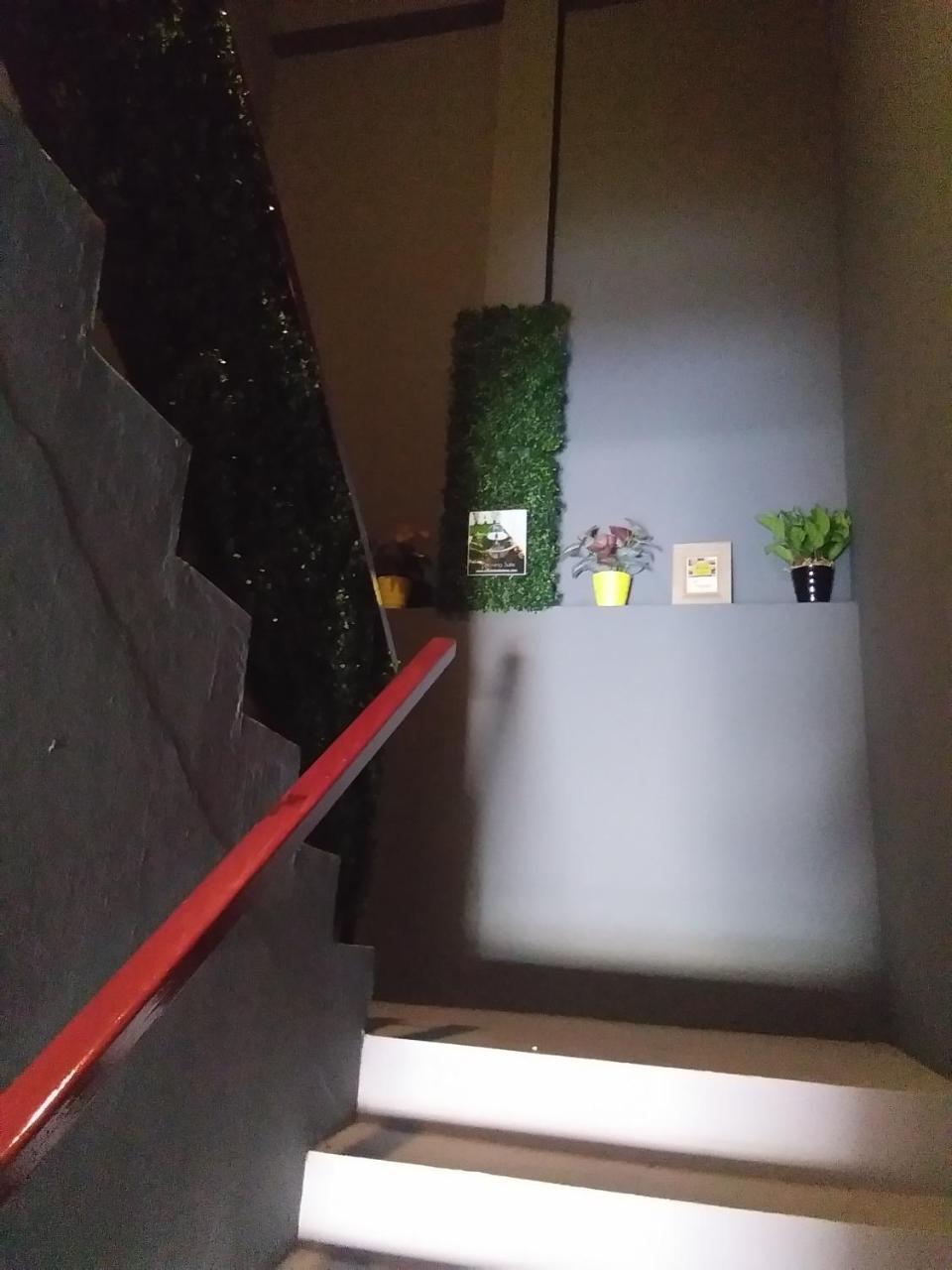 Co.Living Hostel Бандар-Сери-Бегаван Экстерьер фото